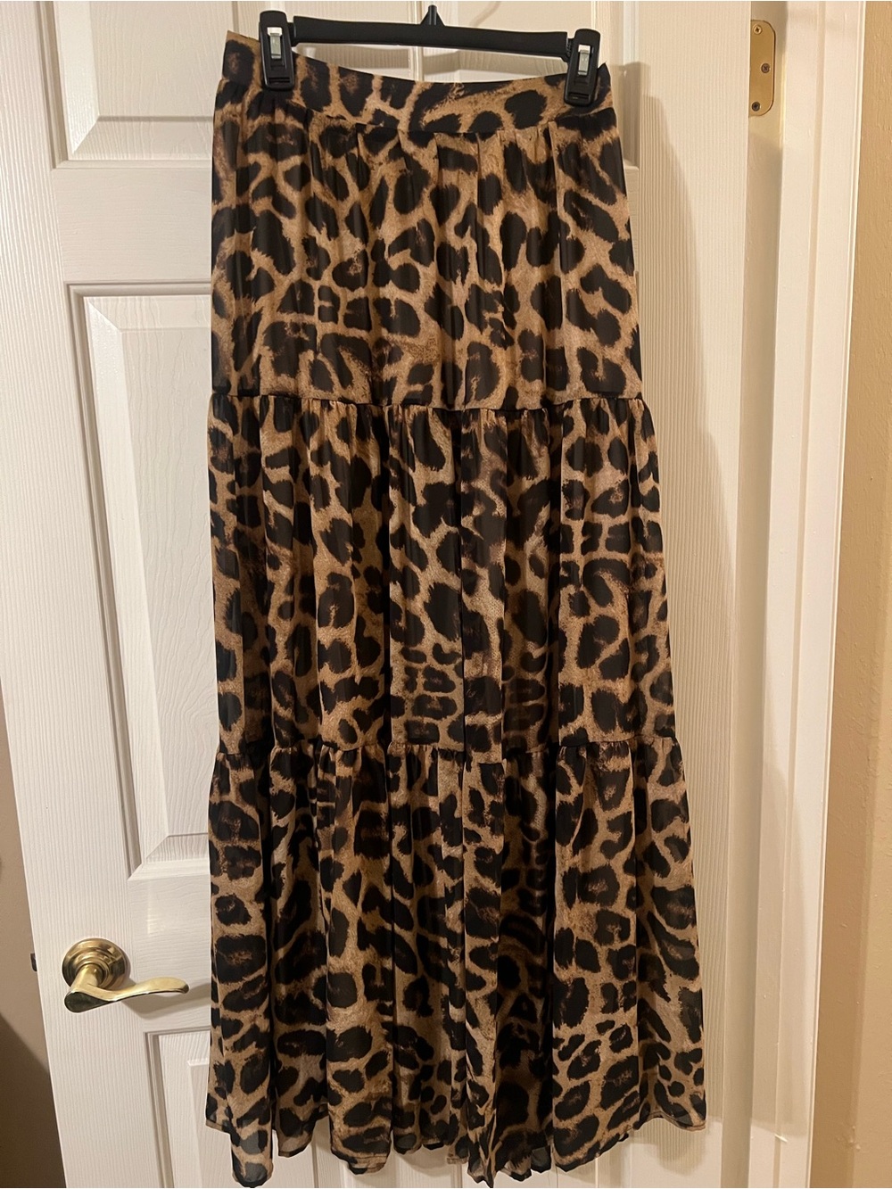 NWOT Flying Tomato Seasonless Styling Woven Leopard Print Maxi Skirt Size Medium